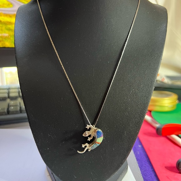 Sterling 925 silver gecko pendent signed by  FIJ - Picture 7 of 7